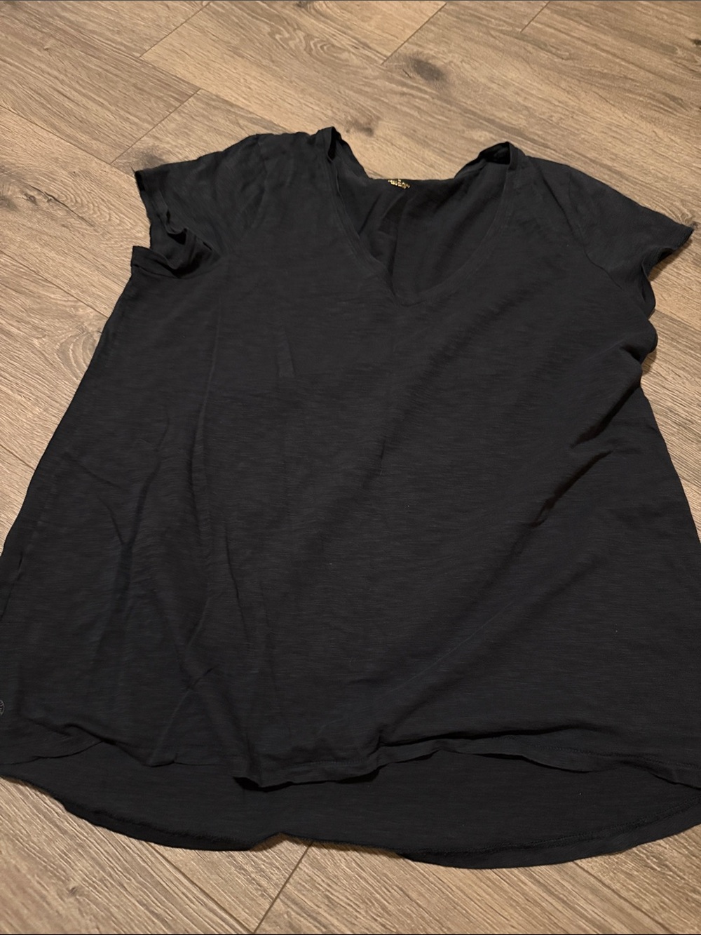 Lilly Pulitzer Black V-Neck Short Sleeve Tee
